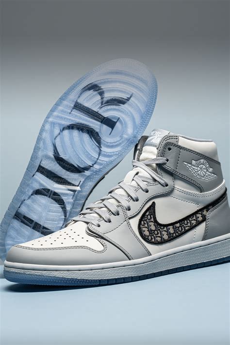 jordan 1 dior wallpaper.